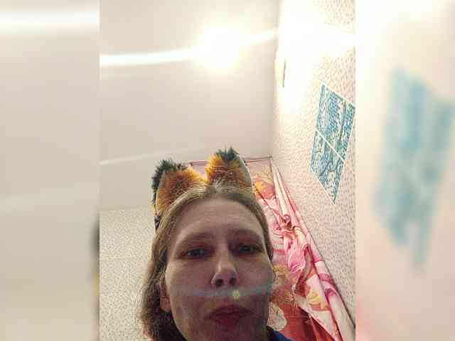 -Queen-Margo- webcam