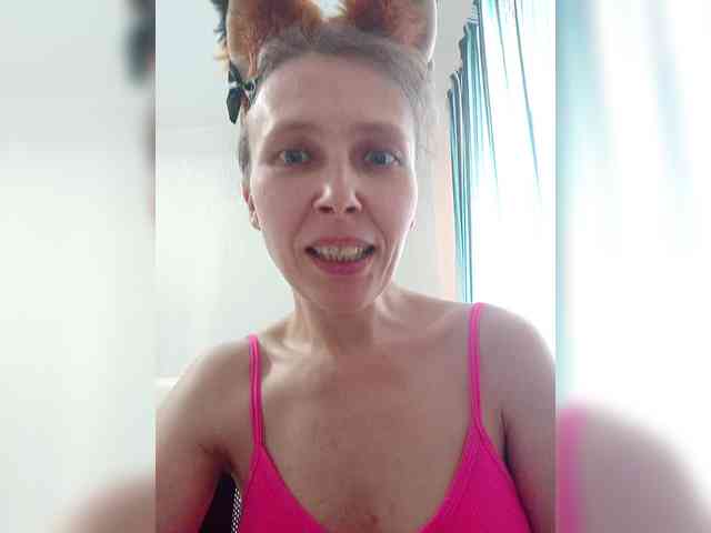 -Queen-Margo- webcam