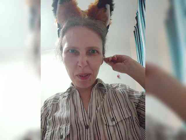 -Queen-Margo- webcam