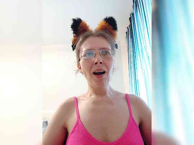 -Queen-Margo- webcam
