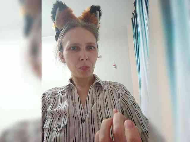 -Queen-Margo- webcam