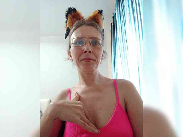 -Queen-Margo- webcam