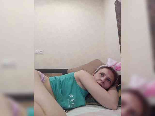 -Queen-Margo- webcam