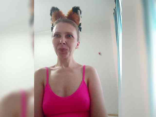 -Queen-Margo- webcam