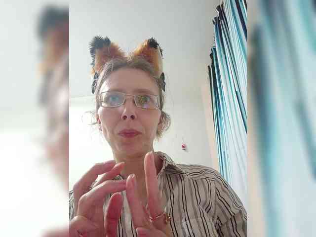 -Queen-Margo- webcam
