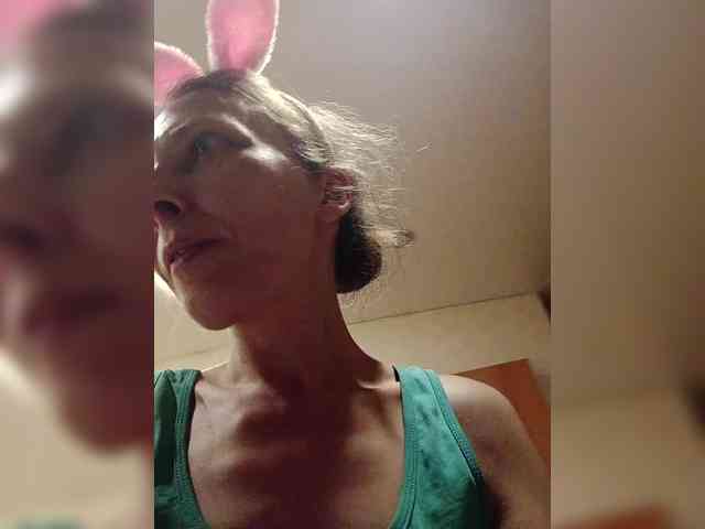 -Queen-Margo- webcam