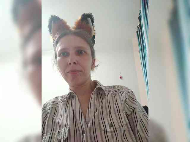 -Queen-Margo- webcam