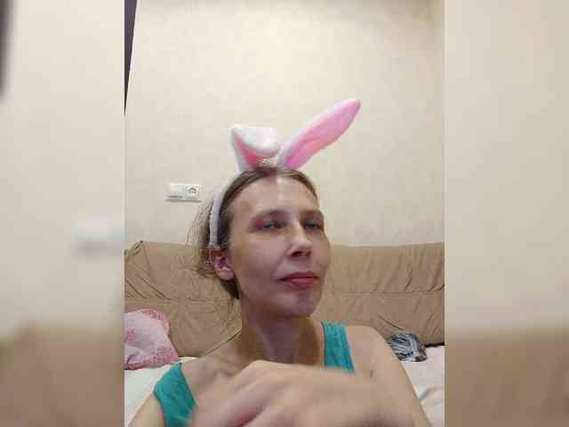 -Queen-Margo- webcam