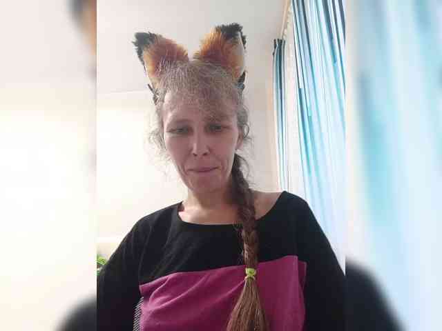 -Queen-Margo- webcam