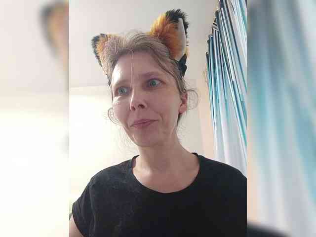 -Queen-Margo- webcam