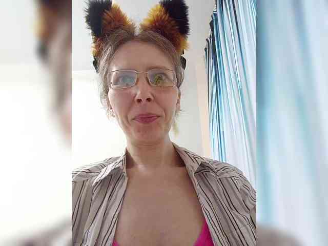 -Queen-Margo- webcam