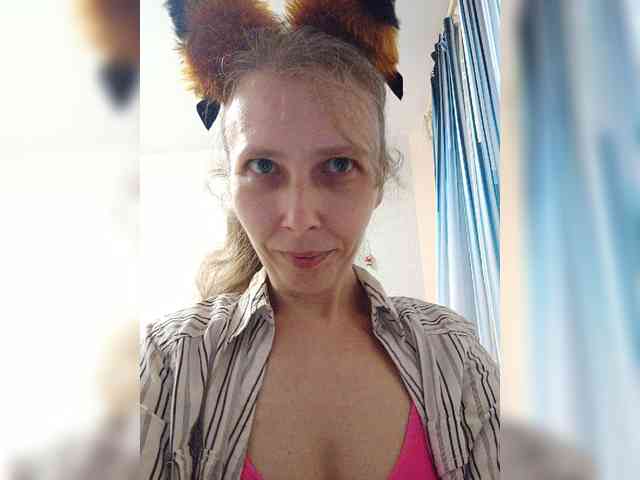 -Queen-Margo- webcam