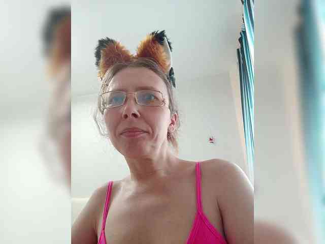 -Queen-Margo- webcam
