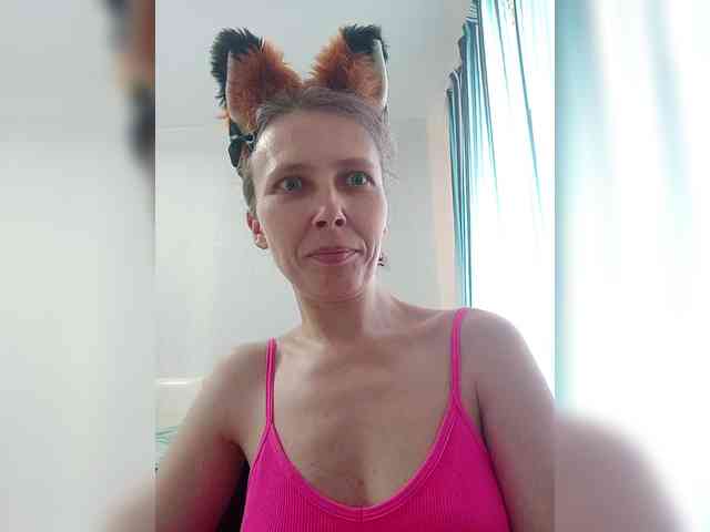 -Queen-Margo- webcam
