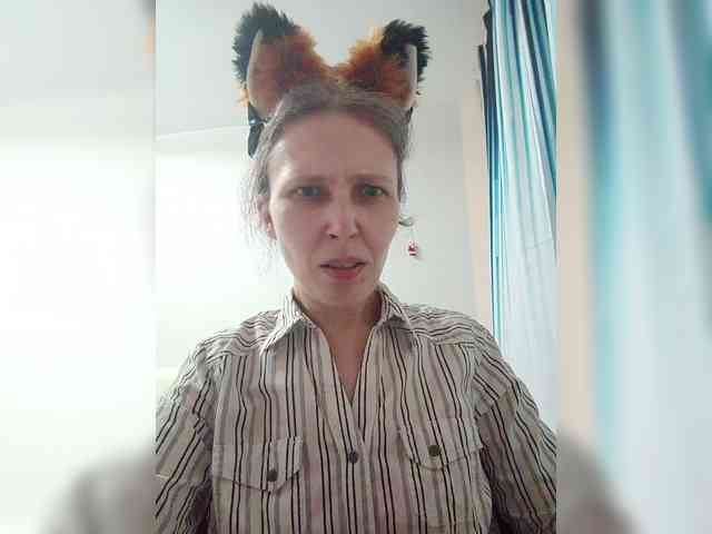 -Queen-Margo- webcam