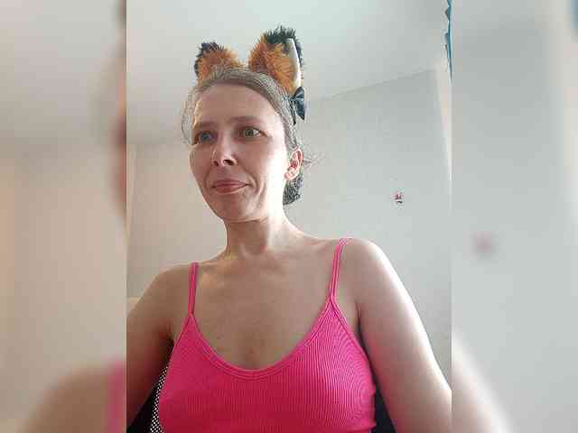 -Queen-Margo- webcam
