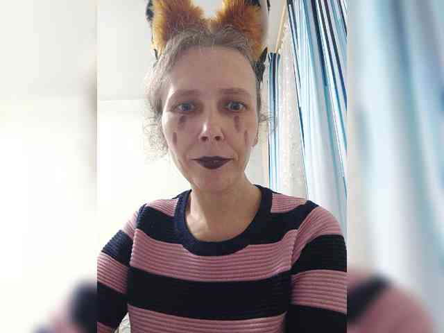 -queen-margo- - Girl 