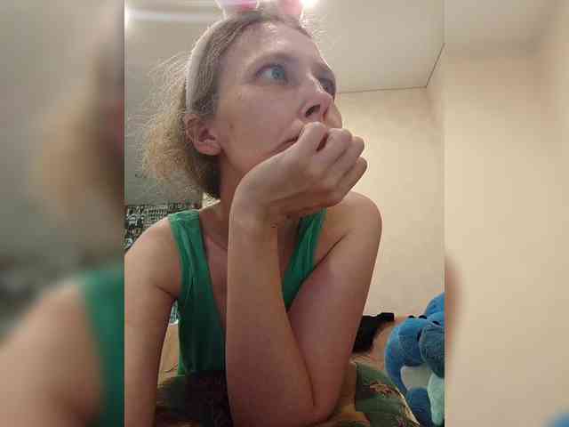 -Queen-Margo- webcam