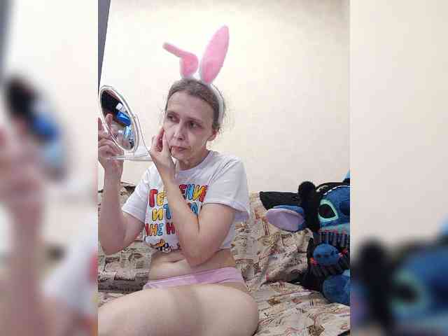 -Queen-Margo- webcam