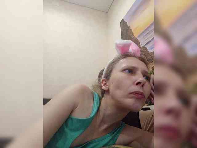 -Queen-Margo- webcam