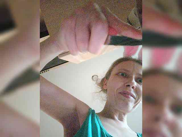-Queen-Margo- webcam