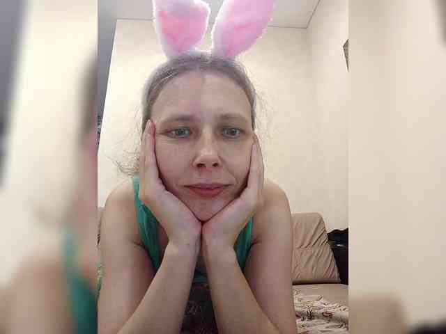 -Queen-Margo- webcam