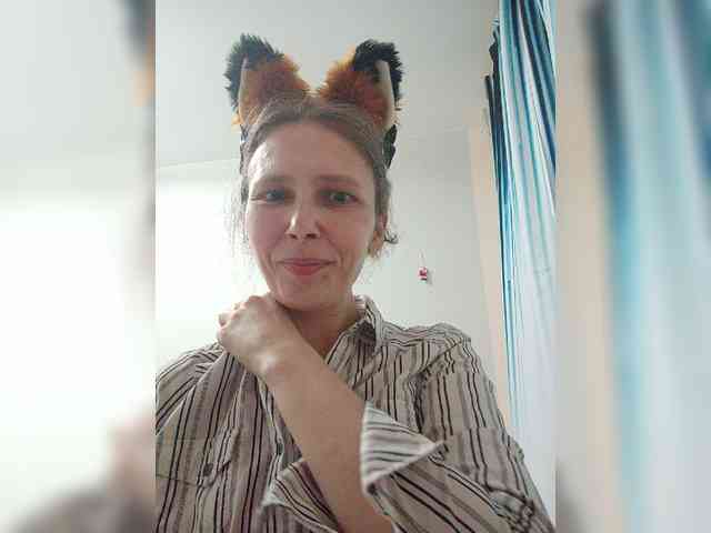 -Queen-Margo- webcam
