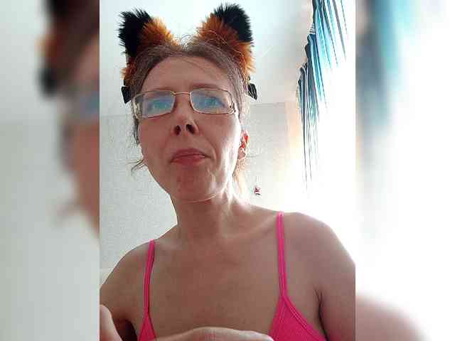 -Queen-Margo- webcam