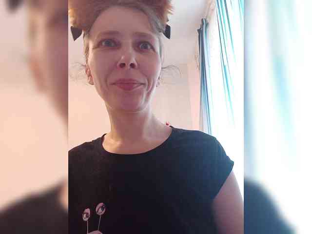 -Queen-Margo- webcam