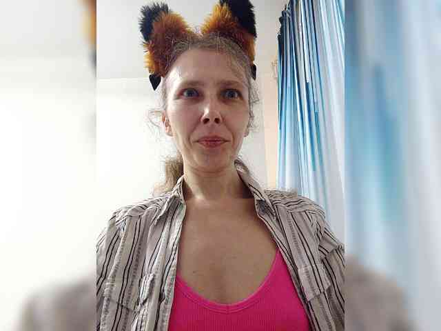 -Queen-Margo- webcam