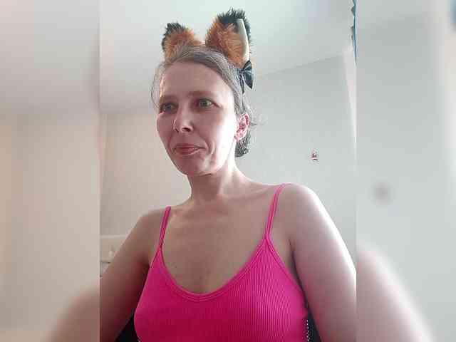 -Queen-Margo- webcam