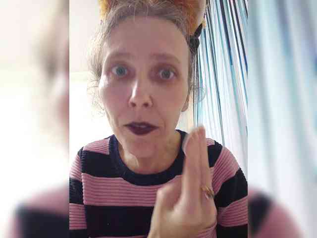 -Queen-Margo- webcam