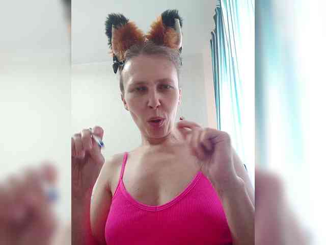 -Queen-Margo- webcam