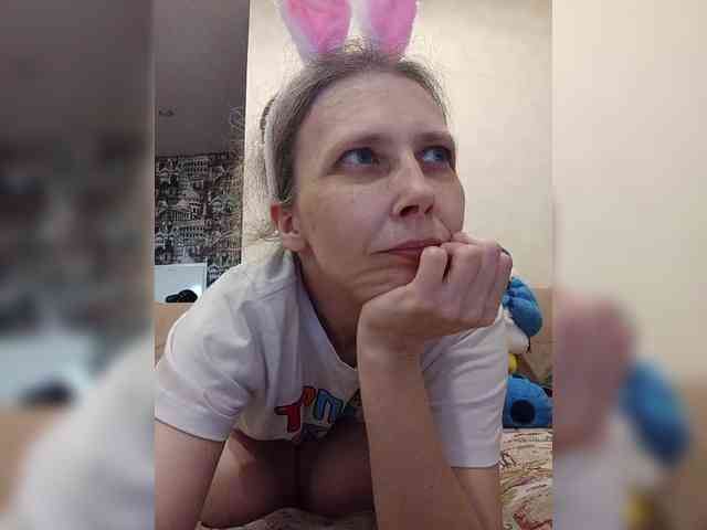 -Queen-Margo- webcam