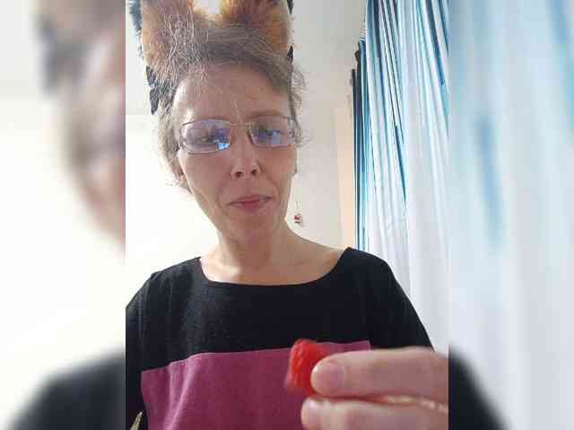 -Queen-Margo- webcam