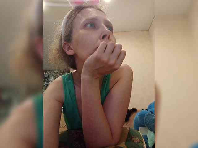 -Queen-Margo- webcam