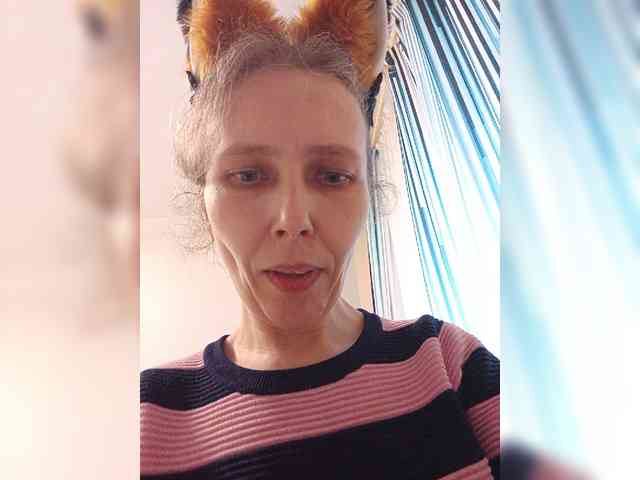 -Queen-Margo- webcam