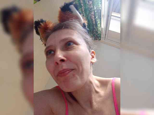 -Queen-Margo- webcam