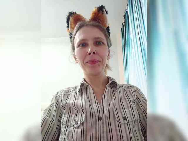 -Queen-Margo- webcam