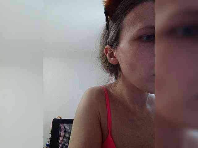 -Queen-Margo- webcam