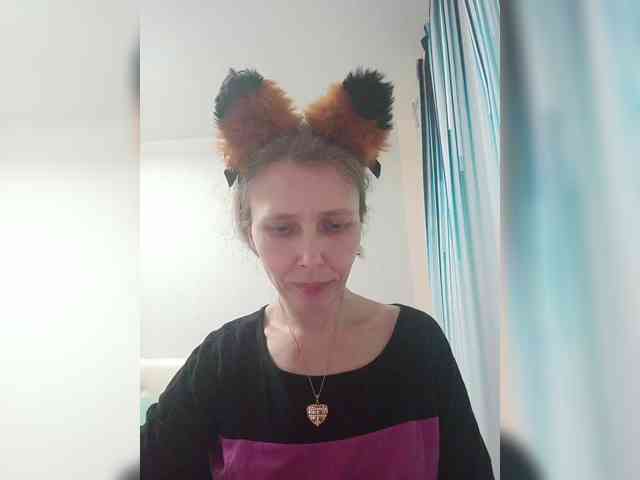 -Queen-Margo- webcam