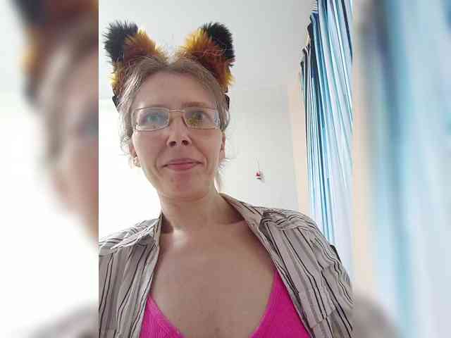 -Queen-Margo- webcam