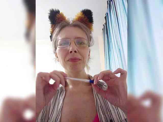 -Queen-Margo- webcam