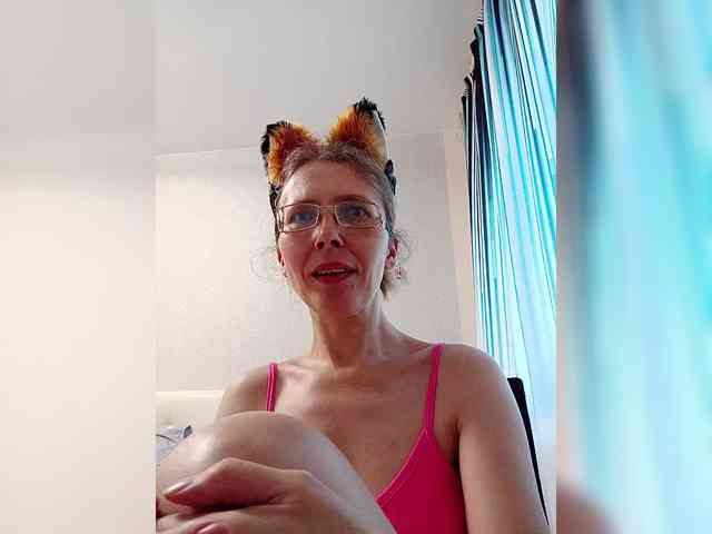 -Queen-Margo- webcam