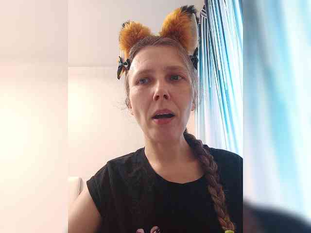 -Queen-Margo- webcam