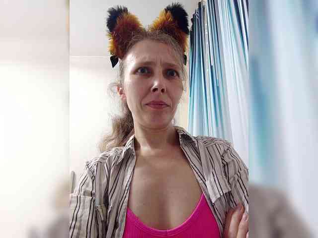 -Queen-Margo- webcam