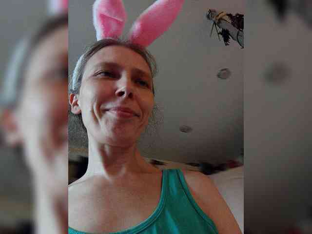 -Queen-Margo- webcam