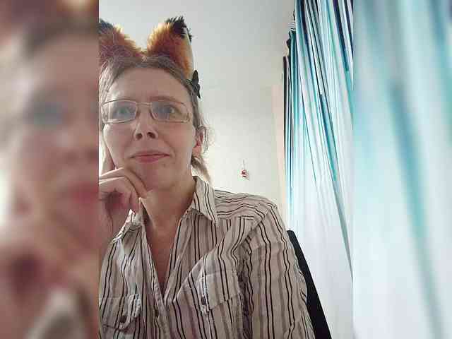 -Queen-Margo- webcam