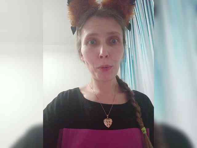 -Queen-Margo- webcam