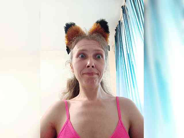 -Queen-Margo- webcam